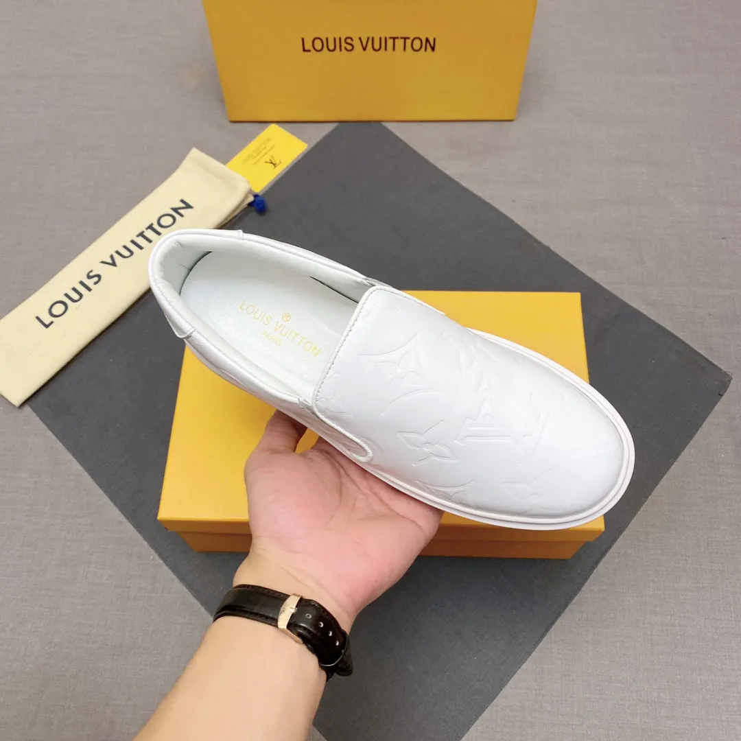 p360【Lv】Description: The latest elements of men’s casual shoes are trending all over the world🇨🇳The official website is hot selling, made one to one at the counter, the fabric is imported cowhide from Italy with the original ➕Imported sheepskin lining☘️Original non-slip outsole, breathable and comfortable——Code number: 38-44 No. 019